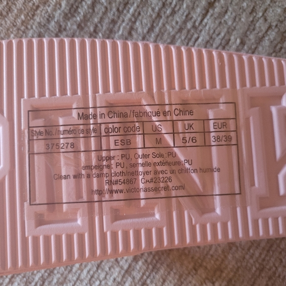 NWOBVictoria's Secret Pink Slides - Picture 4 of 5